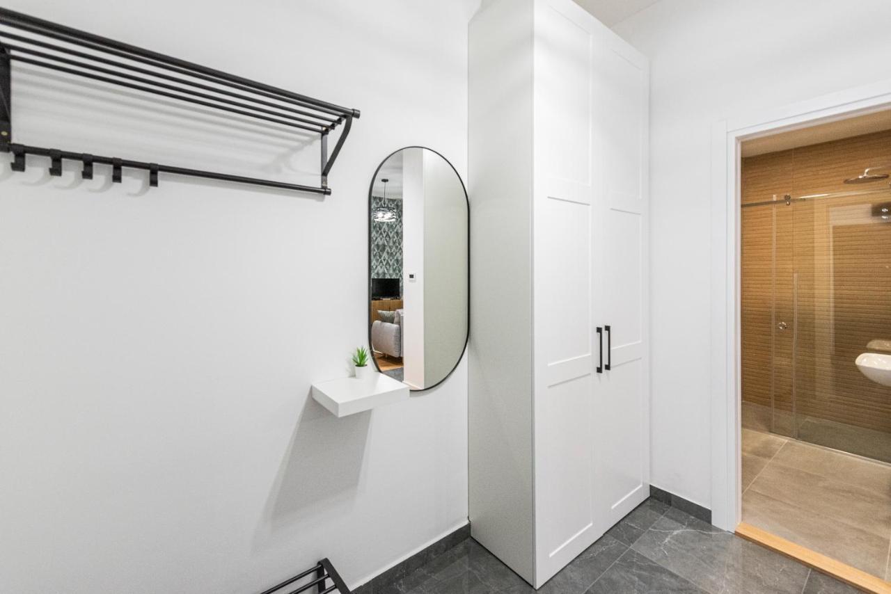 Vertigo One Bedroom Apartment-Free Private Parking Novi Sad Exterior foto